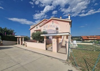 Casa all\'aperto - Semi-detached house Via S. Chiara
 
4, Bucchianico - photo 3