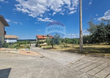 Edificio all\'aperto - Semi-detached house Via S. Chiara
 
4, Bucchianico - photo 5