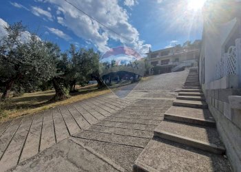 Edificio all\'aperto - Semi-detached house Via S. Chiara
 
4, Bucchianico - photo 6
