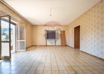 Stanza vuota - Casa indipendente Via Val Di Foro
 
69, Casacanditella - foto 3