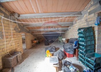 Dispensa di stoccaggio - Casa indipendente Via Val Di Foro
 
69, Casacanditella - foto 32