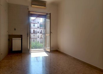 Foto 11 - Quadrilocale Via Crotone
 
13, Taranto - foto 11