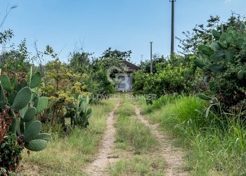 Foto 1 - Terreno agricolo Via Ungaretti
 
7, Giarre - foto 1