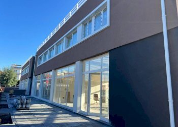 Facciata - Ufficio viale dei Platani, Cercola - foto 2