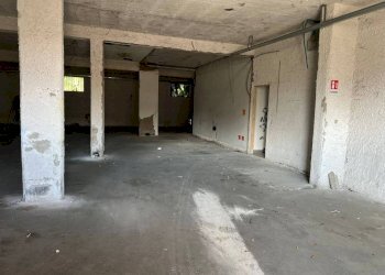 Posto macchina - Capannone via Provinciale Madonnelle, Napoli - foto 6