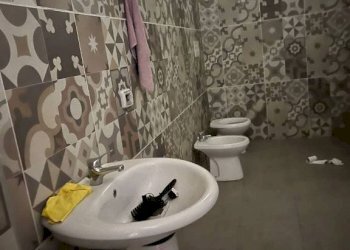 Bagno - Capannone via Provinciale Madonnelle, Napoli - foto 12