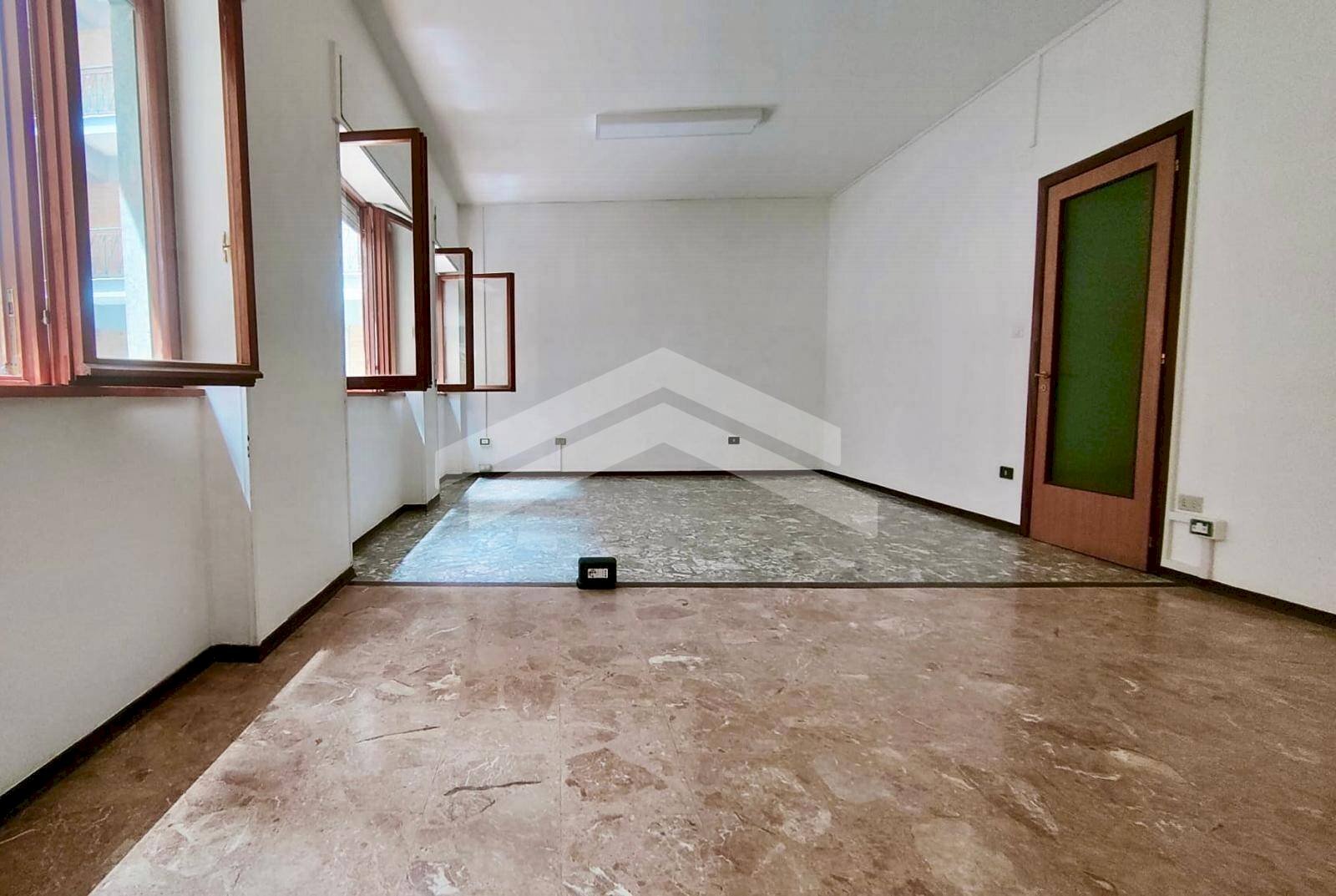 Foto 3 - Ufficio Via Mazzini
 
36, Campobasso - foto 3