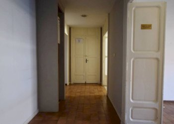 Corridoio - Trilocale piazza Cesare Battisti, 2, Mondovì - foto 8