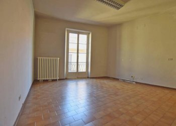 Cucina - Trilocale piazza Cesare Battisti, 2, Mondovì - foto 10