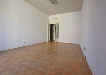 Camera da letto - Trilocale piazza Cesare Battisti, 2, Mondovì - foto 18