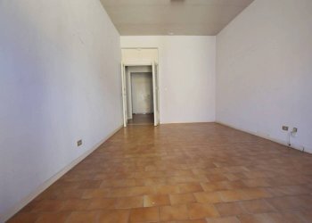 Camera da letto - Trilocale piazza Cesare Battisti, 2, Mondovì - foto 19