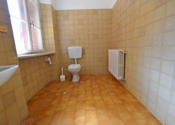 Bagno - Office piazza Cesare Battisti, 2, Mondovì - photo 21