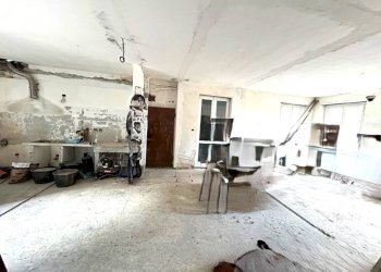 Salone - Appartamento via Camillo Benso di Cavour, Recco - foto 8