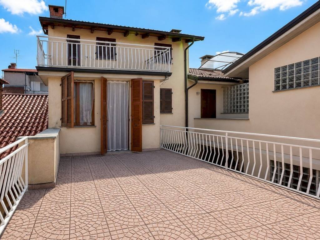Terrazzo - Casa indipendente via Fratelli Carle, 42, Chiusa di Pesio - foto 2