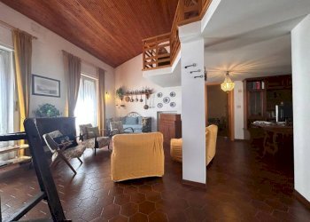 Salone - Casa indipendente via Fratelli Carle, 42, Chiusa di Pesio - foto 25