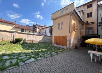 Cortile interno - Casa indipendente via Fratelli Carle, 42, Chiusa di Pesio - foto 48