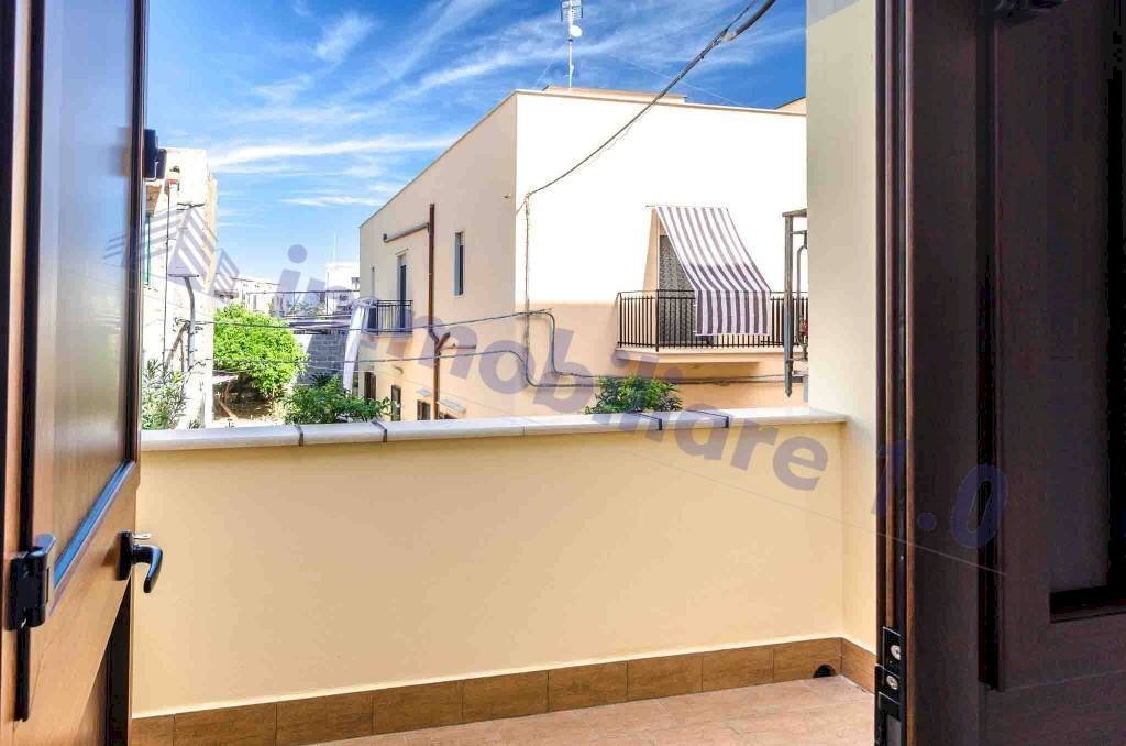 Terrazzo - Casa indipendente via Vittor Pisani, 1, Castellammare del Golfo - foto 3