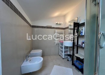 Villa a Schiera Lucca (zona San Concordio Contrada) - foto 17