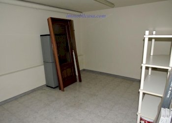 Shop Cuneo, Cuneo - photo 9
