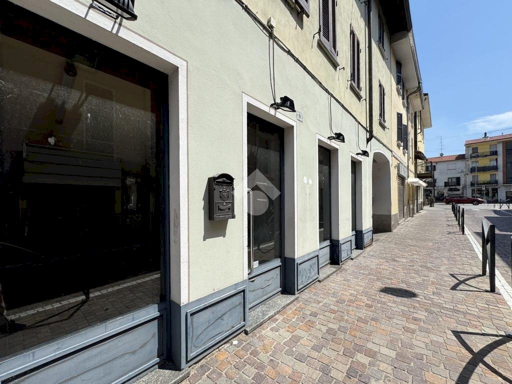 Negozio Via Pietro Custodi, Galliate - foto 3