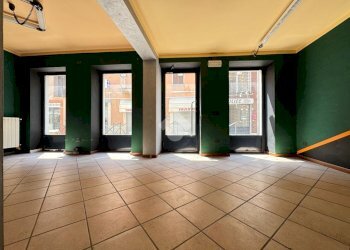 Negozio Via Pietro Custodi, Galliate - foto 1