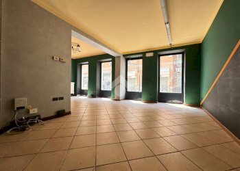 Negozio Via Pietro Custodi, Galliate - foto 4