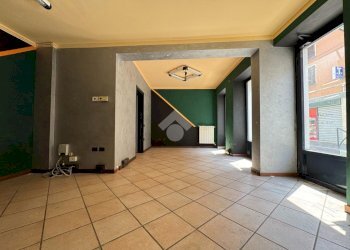 Negozio Via Pietro Custodi, Galliate - foto 16