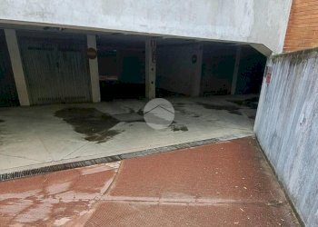 Box Via Diego Guicciardi, Milano (zona Dergano) - foto 18