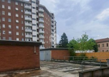 Box Via Diego Guicciardi, Milano (zona Dergano) - foto 4
