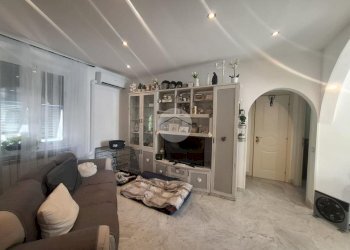 Quadrilocale Via Mario Bercilli, Genova (zona Certosa) - foto 1