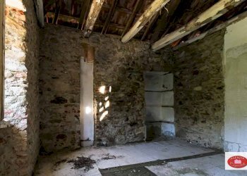 Uno degli ambienti - Rustico Via Davide Vignolo
 
38, Pontinvrea - foto 16