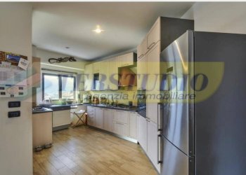 Foto 4 - Quadrilocale Via Strada Per Maggiana
 
20, Mandello del Lario - foto 4