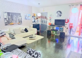 Soggiorno - Appartamento Via Manfredonia
 
48, Foggia - foto 1