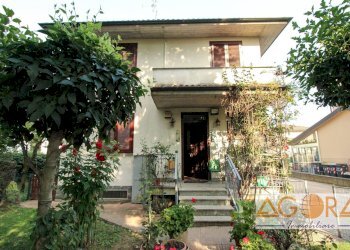 Foto 1 - Villa Via Brigata Garibaldi
 
16, Tortona - foto 1