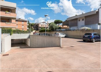 Foto 6 - Box Via Cetraro
 
9, Roma - foto 6