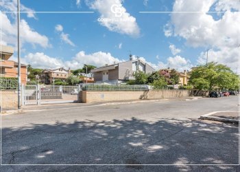 Foto 8 - Box Via Cetraro
 
9, Roma - foto 8