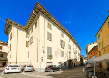 Foto 1 - Trilocale via San Pietro
 
42, Alzano Lombardo - foto 1