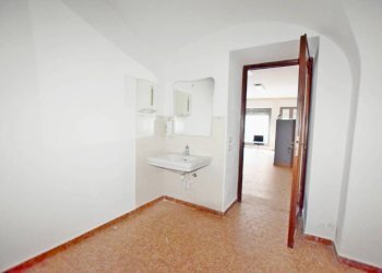 Bagno - Negozio via delle Rosine, 2, Mondovì - foto 6