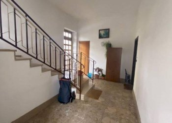 Interno palazzo - Appartamento via Isolabella, 13, Carmagnola - foto 2