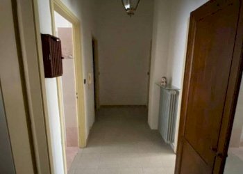 Corridoio - Appartamento via Isolabella, 13, Carmagnola - foto 4
