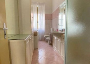 Bagno - Appartamento via Isolabella, 13, Carmagnola - foto 9