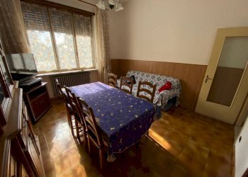 Camera da letto - Appartamento via Isolabella, 13, Carmagnola - foto 17