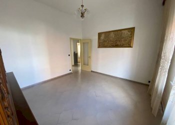 Camera da letto - Appartamento via Isolabella, 13, Carmagnola - foto 26