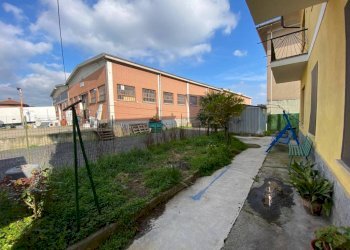 Cortile interno - Appartamento via Isolabella, 13, Carmagnola - foto 30