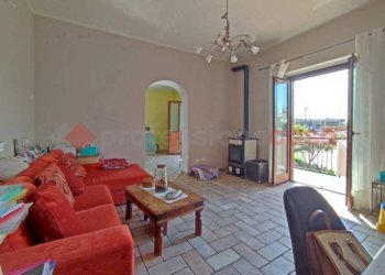 Salone - Casa indipendente via ceserio, Oleggio Castello - foto 2