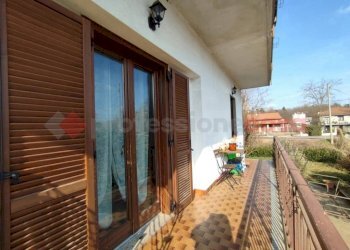 Balcone - Casa indipendente via ceserio, Oleggio Castello - foto 7