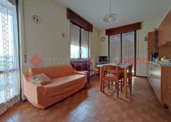 Salone - Casa indipendente via ceserio, Oleggio Castello - foto 13