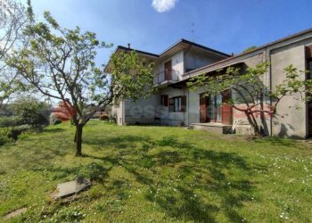 Giardino - Casa indipendente via ceserio, Oleggio Castello - foto 14