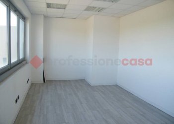 Ufficio - Capannone via DELLE ROBINIE, Mezzomerico - foto 23