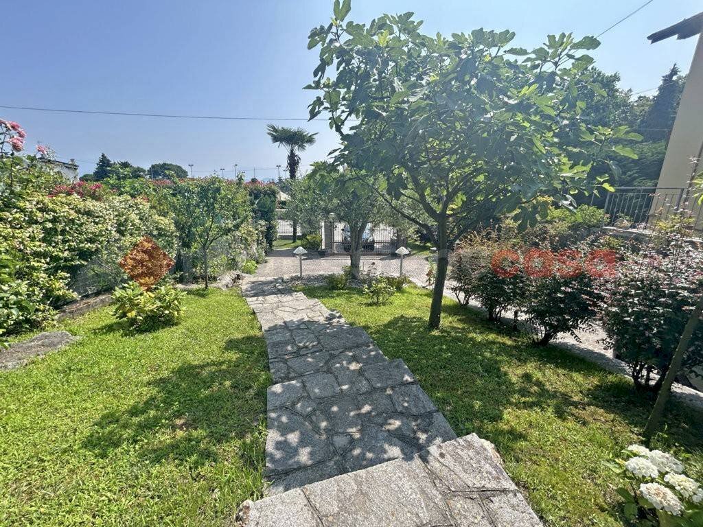 Giardino - Casa indipendente via Sempione, Meina - foto 2